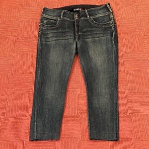 Warehouse One women’s size 16+ reg Dark Blue Skinny capri Jeans / pants
